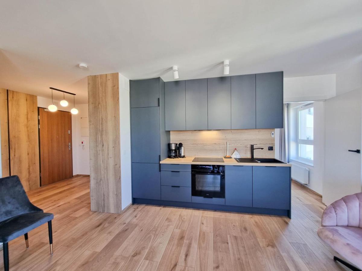 Апартаменты Visit Baltic - Sun Towers -2 Sypialnie - Parking Inklusive Свиноуйсьце Экстерьер фото