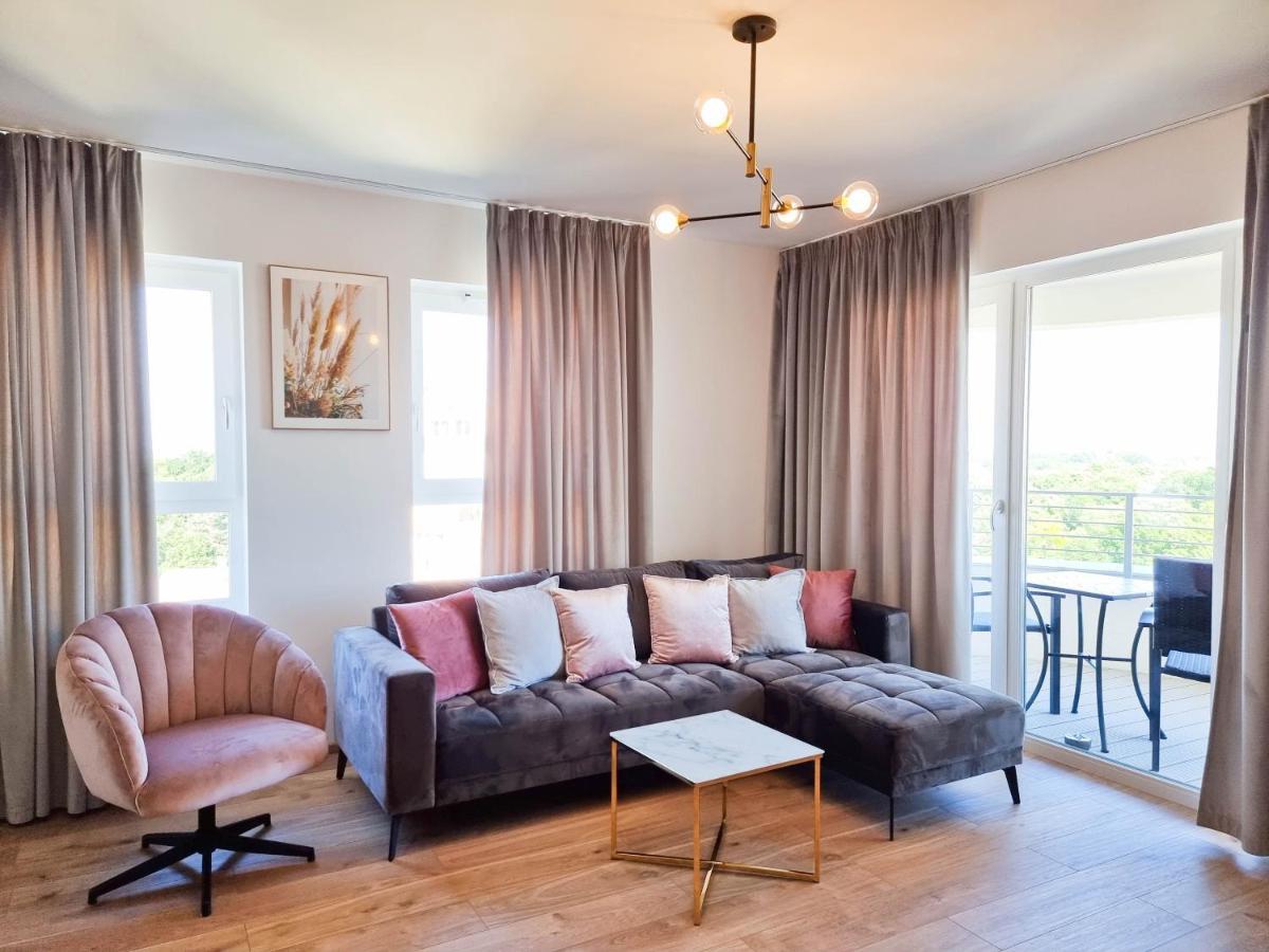 Апартаменты Visit Baltic - Sun Towers -2 Sypialnie - Parking Inklusive Свиноуйсьце Экстерьер фото