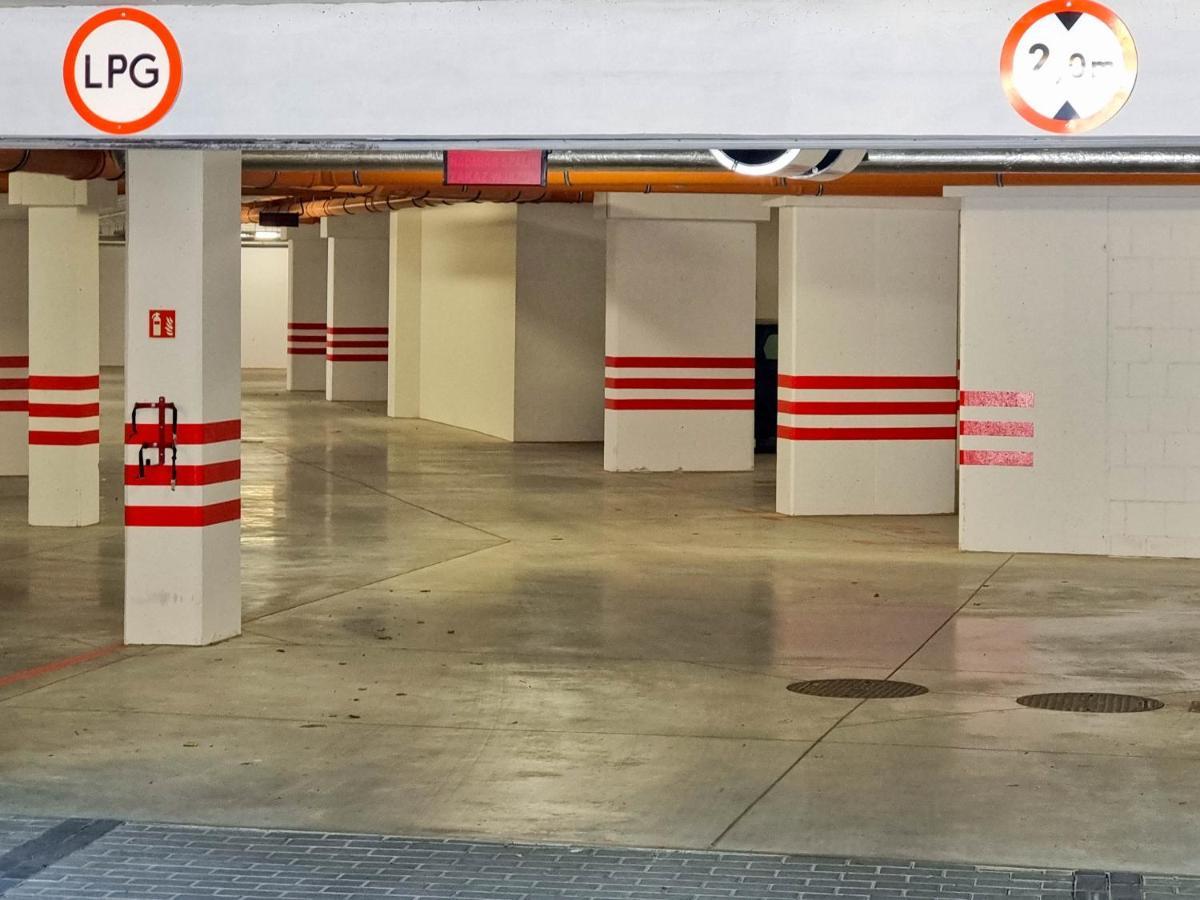 Апартаменты Visit Baltic - Sun Towers -2 Sypialnie - Parking Inklusive Свиноуйсьце Экстерьер фото