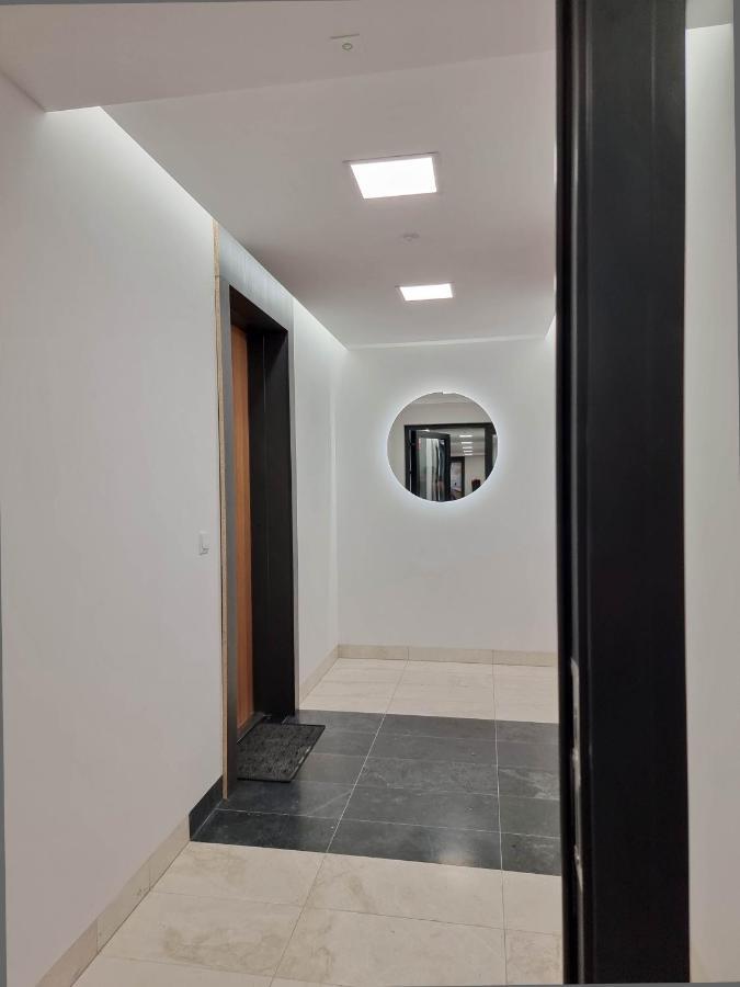 Апартаменты Visit Baltic - Sun Towers -2 Sypialnie - Parking Inklusive Свиноуйсьце Экстерьер фото