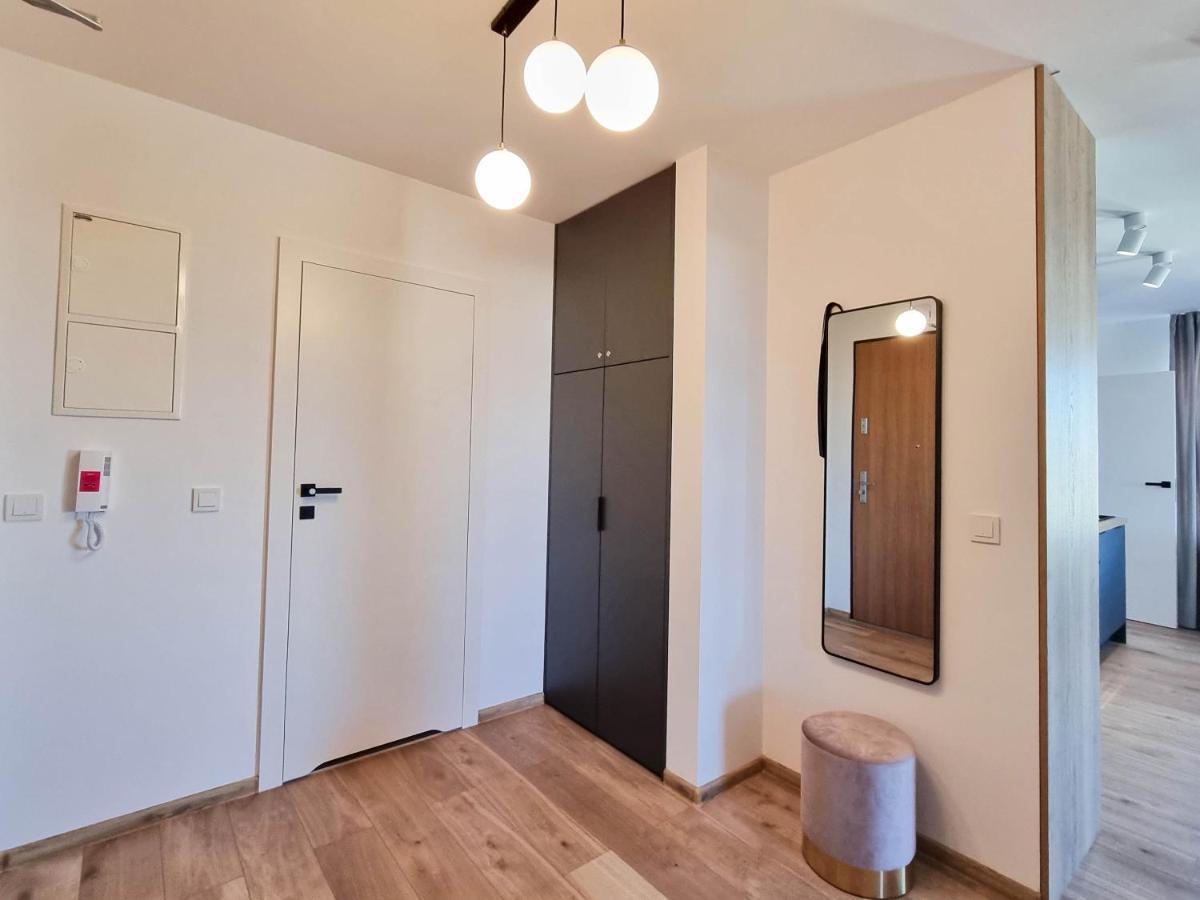 Апартаменты Visit Baltic - Sun Towers -2 Sypialnie - Parking Inklusive Свиноуйсьце Экстерьер фото