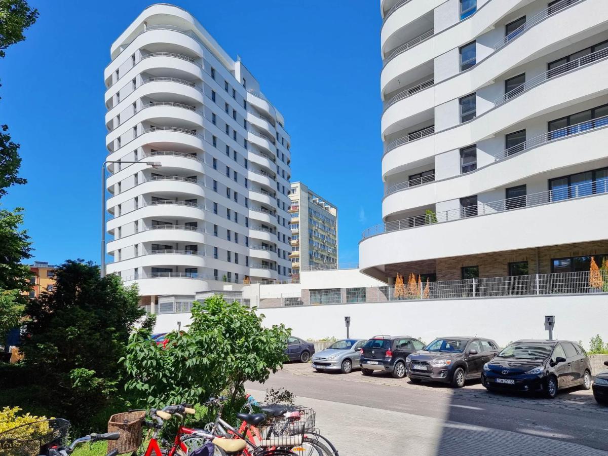 Апартаменты Visit Baltic - Sun Towers -2 Sypialnie - Parking Inklusive Свиноуйсьце Экстерьер фото