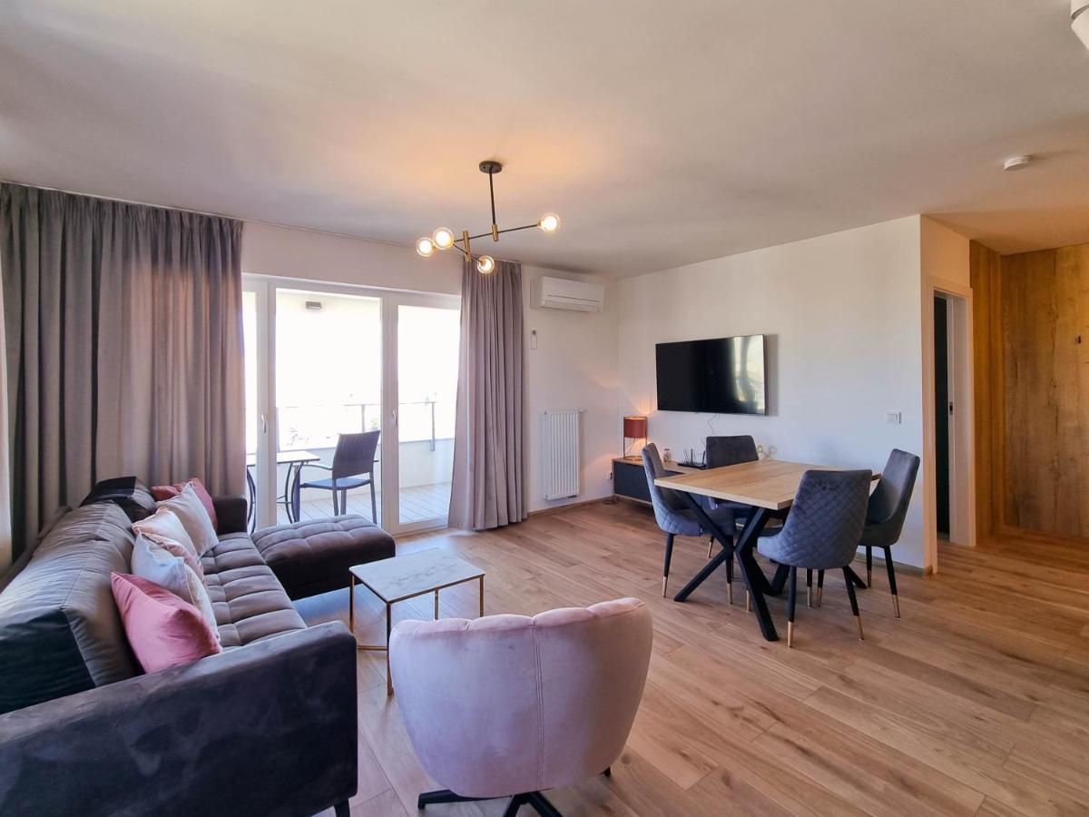 Апартаменты Visit Baltic - Sun Towers -2 Sypialnie - Parking Inklusive Свиноуйсьце Экстерьер фото