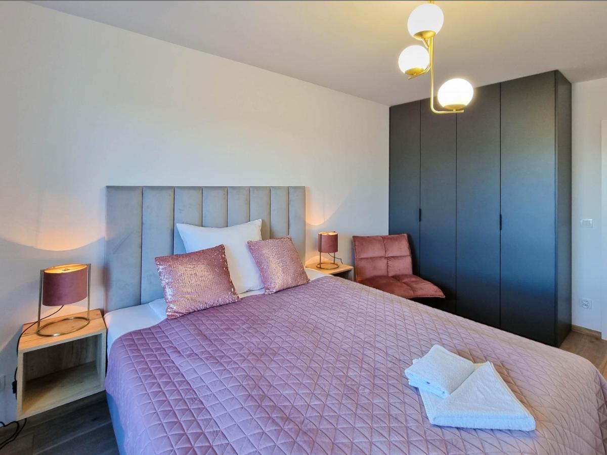Апартаменты Visit Baltic - Sun Towers -2 Sypialnie - Parking Inklusive Свиноуйсьце Экстерьер фото