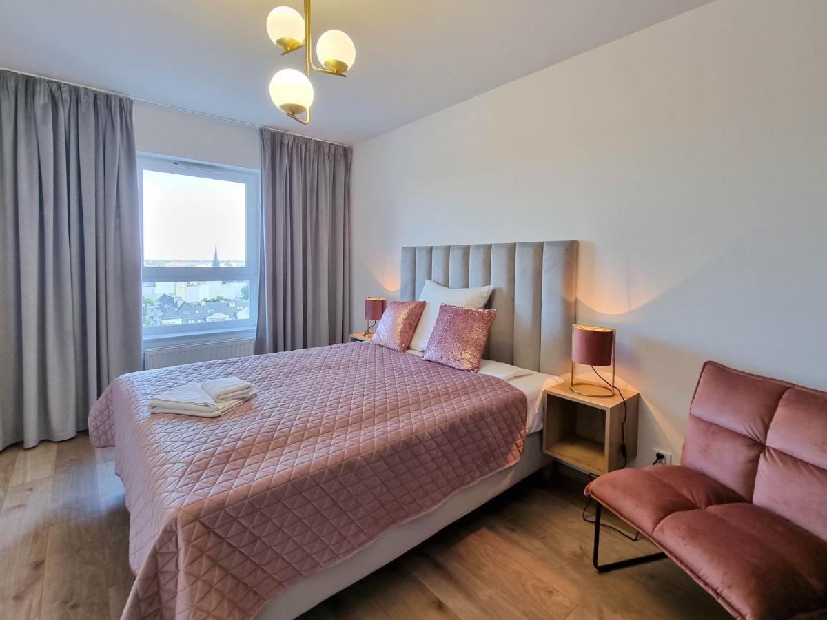 Апартаменты Visit Baltic - Sun Towers -2 Sypialnie - Parking Inklusive Свиноуйсьце Экстерьер фото
